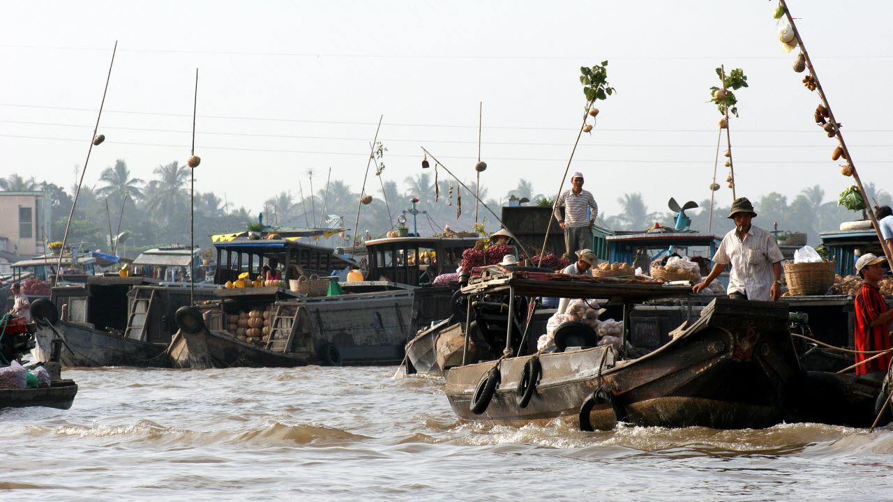 CaiRang floating market - mekong delta tours CanTho