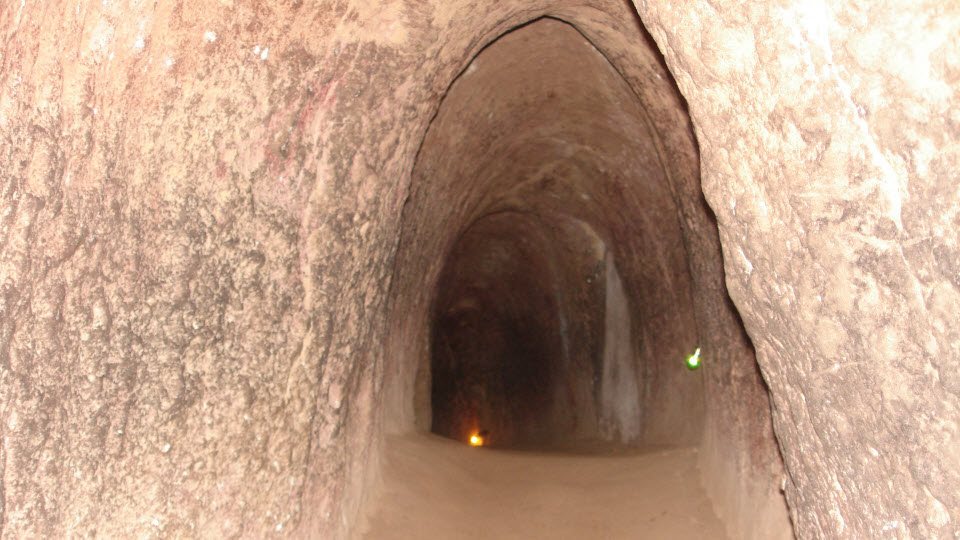 CuChi tunnels tour - going inside the tunnel