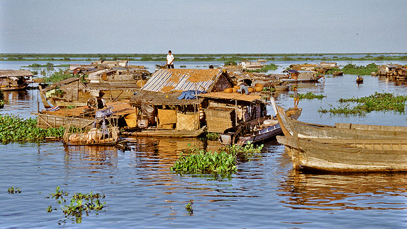 Fisherman floating house on Tonle Sap lake